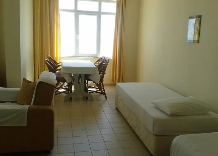 Orange Grove Apart *